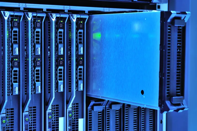 Cloud o Server Tradizionale? Come le Imprese Italiane Possono Scegliere l'Infrastruttura Giusta